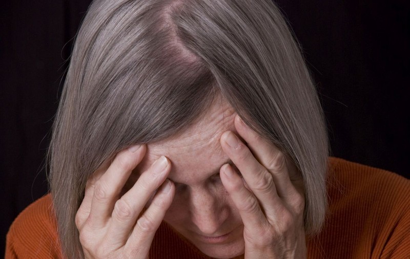 Semnele bolii Alzheimer ar putea fi detectate cu 9 ani înainte de diagnosticare, arată un studiu al Universității Cambridge