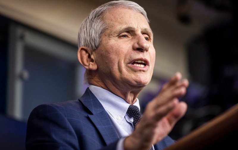 Nu vom scăpa niciodată de COVID-19, avertizează Anthony Fauci. Ce spune despre tulpina Omicron