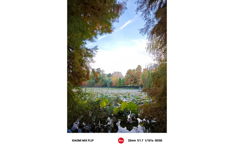 Zile de toamnă cu Xiaomi Mix Flip: Imagini care vorbesc