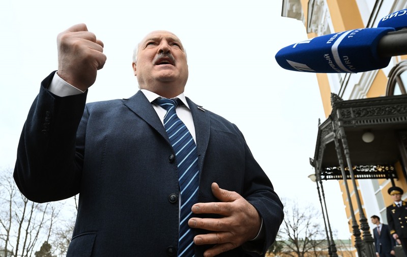 „O singură mișcare" riscă să provoace „Apocalipsa nucleară", avertizează aliatul lui Putin, Aleksandr Lukașenko