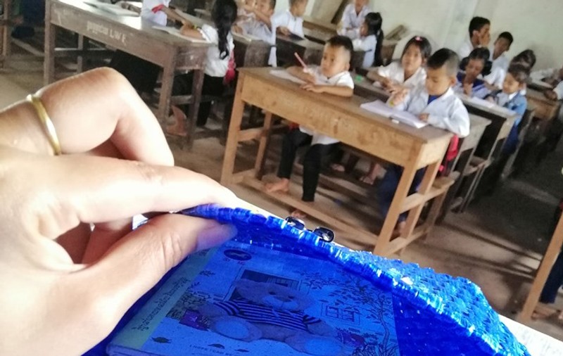 Gestul cu care un tată a emoționat pe toată lumea. Ce a făcut pentru fiul lui din cauză că nu avea bani