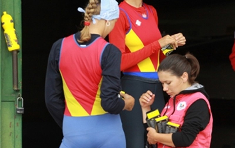 Fosta gimnastă Daniela Druncea, 1.53 metri, e cărmăcîţa bărcii de 8+1, argint mondial în Coreea de Sud: Pitica de argint!
