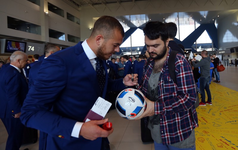 Euro 2016. Ofertă de ultimă oră pentru unul dintre tricolorii aflați cu naționala în Franța!