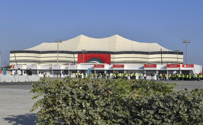 Stadionul Al Bayt a fost construit să arate ca un cort, pentru a aminti de istoria poporului qatarian Foto: EPA