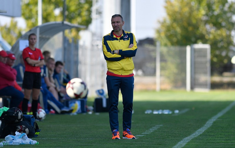 Antrenorul Daniel Oprescu, după ce tricolorii U19 au ratat calificarea la Euro 2019: ”Nu înțeleg de ce se face o tragedie” | VIDEO