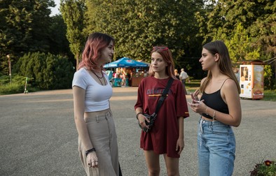 Tinerele își doresc să urmeze o facultate în străinătate, dar să se întoarcă în România, să aplice ce au învățat