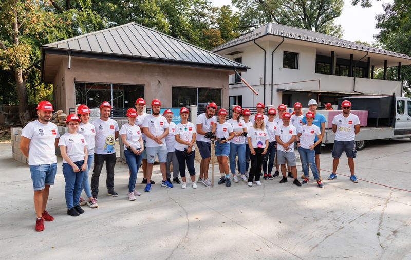 La PENNY copiii descoperă lumea cu fiecare pluș, iar adulții contribuie la finalizarea cantinei  din Centrul Comunitar Buftea