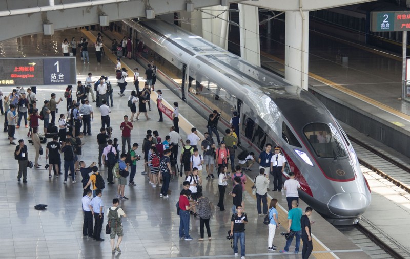 23 de milioane de chinezi au primit interdicție să cumpere bilete de avion sau de tren din cauza sistemului de "credit social"