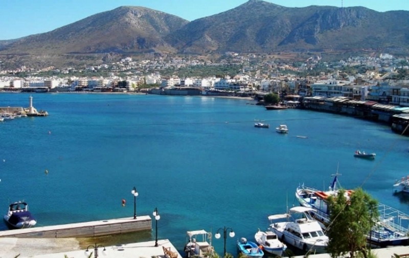 Nici unul dintre românii testați pe charterul aterizat în Creta nu a ieșit pozitiv cu COVID-19. Anunțul autorităților din Grecia