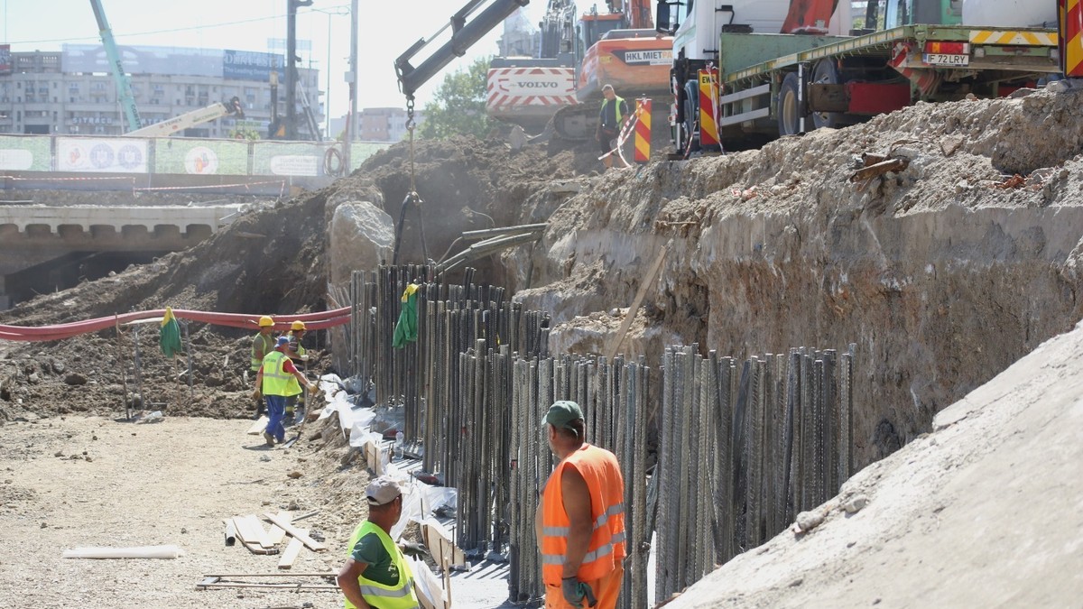 Lucrările la Planșeul din Piața Unirii continuă