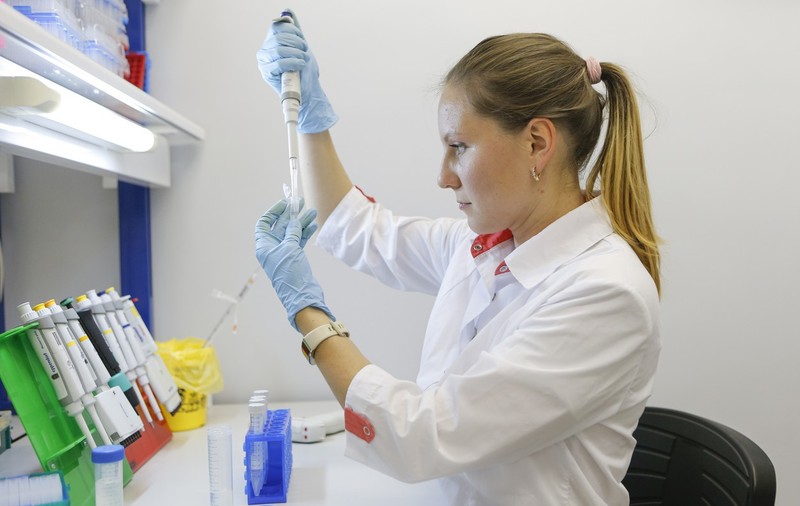 Un vaccin anti-COVID mai ieftin și fără brevet, dezvoltat de cercetători din Texas. „Oricine îl va putea replica”