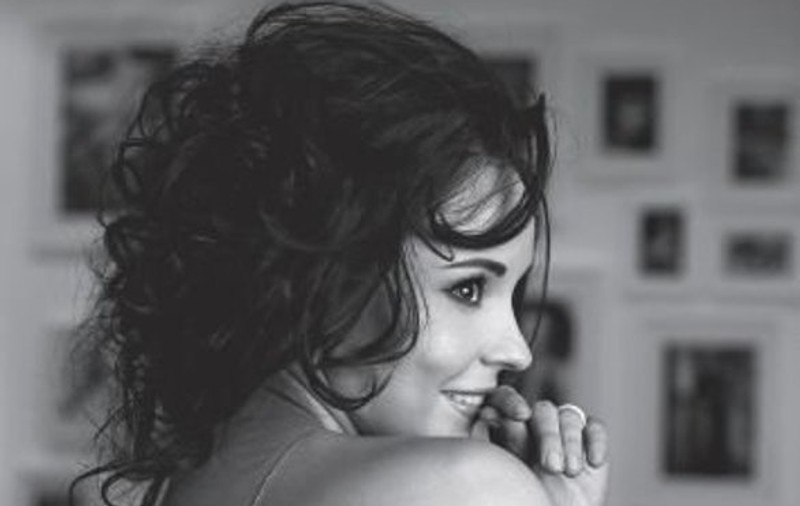 ANDREEA MARIN, PICTORIAL de SENZAȚIE într-o REVISTĂ pentru BĂRBAȚI