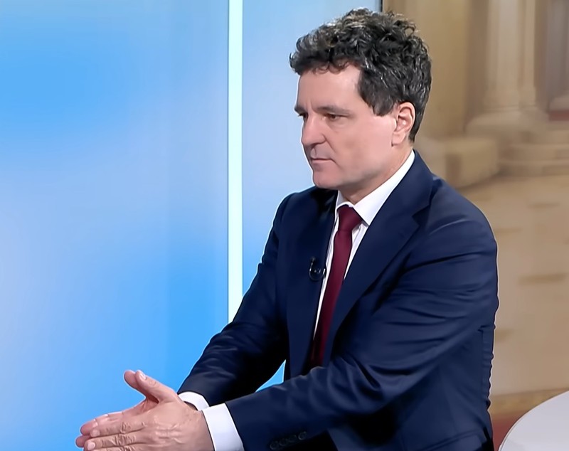 Carnețelul lui Nicușor Dan. L-a avut cu el la Pro TV, iar la Antena 1 a spus ce își notează în el și cine i l-a dăruit