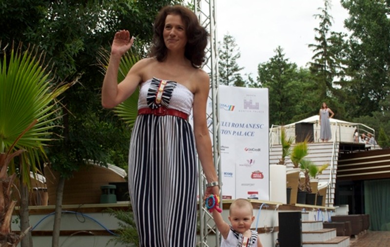 Campioanele olimpice Viorica Susanu şi Georgeta Andrunache, vedete pe catwalk