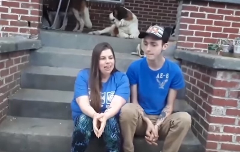 Un tânăr de 18 ani vrea să se însoare cu mama celui mai bun prieten al lui! Femeia are trei copii