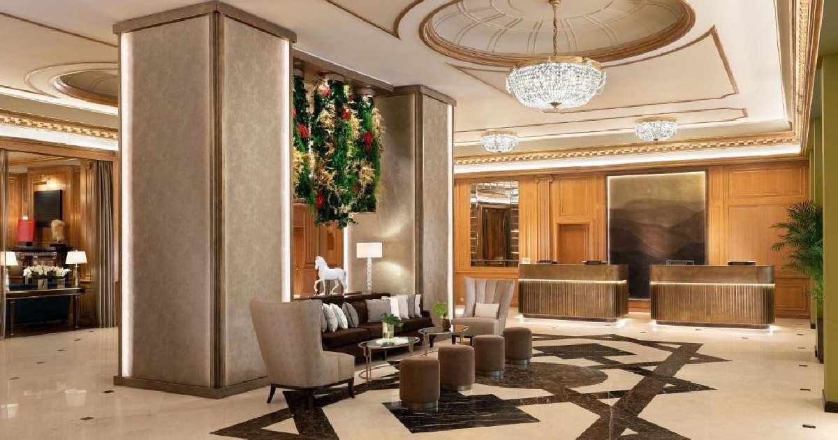 Recepția hoteluluiWestin Palace din Milano