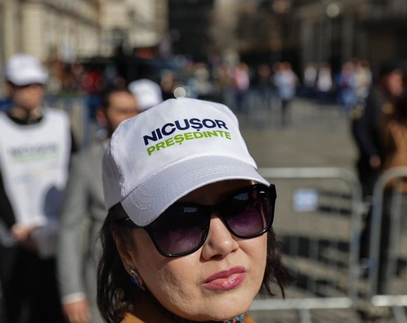 Nicușor Dan și-a depus candidatura la alegerile prezidențiale: „Vocea oamenilor se va auzi mult mai mult”