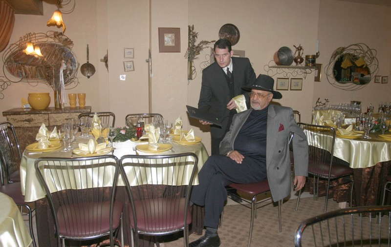 FOTO EXCLUSIV/ Muzicienii României l-au condus pe ultimul drum pe Petrache Pechea.  Îngropat cu saxofonul