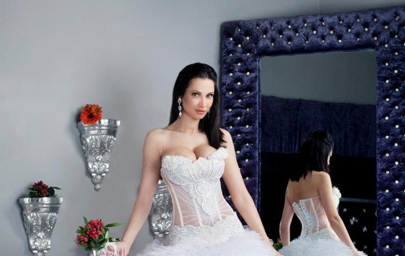 Se pregăteşte de nuntă? Iată cum îi stă Nicoletei Luciu în rochie de mireasă!