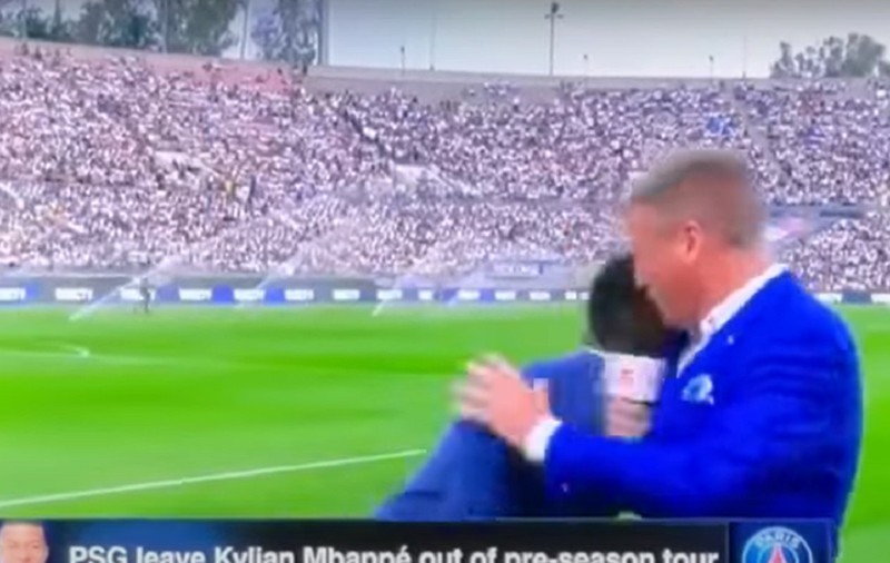 Video cu momentul în care fostul portar Shaka Hislop se prăbușește inconștient, în direct la TV, înainte de amicalul Real Madrid - AC Milan