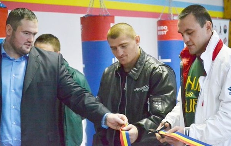 Mixed Martial Arts (MMA) a ajuns în Moldova. Află unde s-a deschis primul club de ”Arte Marţiale Mixte”