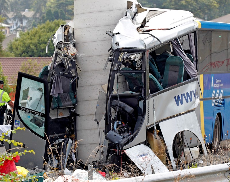 IMAGINI ȘOCANTE | Accident grav cu un autocar în Spania: Cinci persoane au murit și 16 sunt rănite. Precizări de la MAE