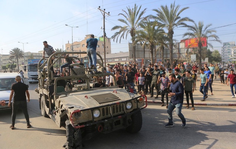 Fotografii din Fâșia Gaza care colaborează cu Reuters și Associated Press sunt suspectați că au legături cu Hamas și că știau de atacul din 7 octombrie asupra Israelului