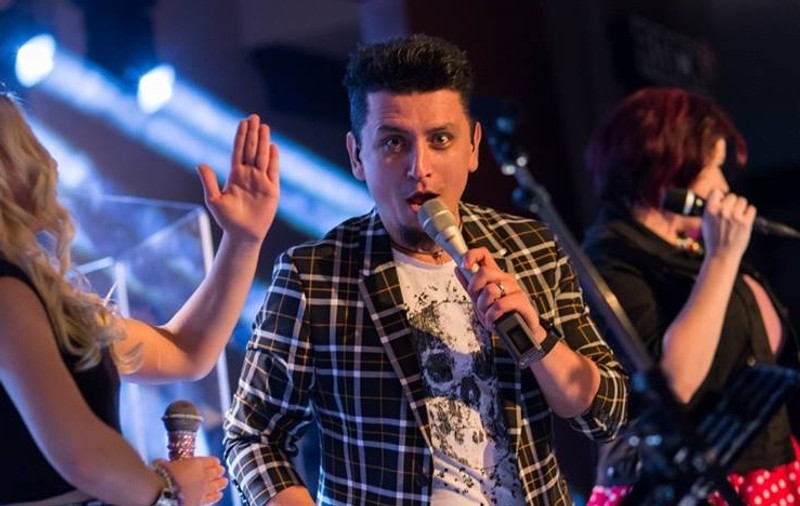 Fostul rocker al “cârcotașilor” se apucă de muzică clasică. Marius Popa: “Sunt cel mai bătrân din clasă, la Conservator”