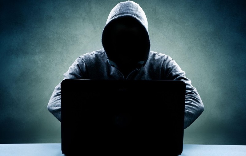 Un român supranumit „regele hackerilor”, unul din cei mai periculoși cyber-criminali din Europa, a fost arestat la Milano