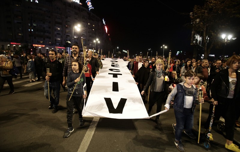 Adriana Nedelea LA FIX | Alexander Nanau, regizorul documentarului despre Colectiv: ”Atunci am sesizat o trezire a unei generații păcălite de revoluția din 1989”