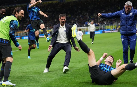 Cristi Chivu o duce pe Inter în finala Cupei Italiei: revenire fabuloasă de la 0-2 în returul semifinalei cu Como