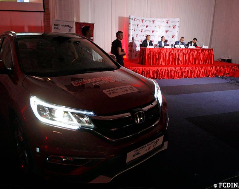 Dinamo ia viteză! Au primit 17 automobile. Două sunt personalizate