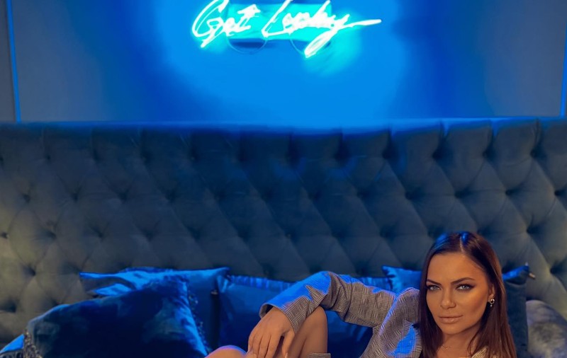 Cine a convins-o pe Andreea Antonescu să pozeze nud la 18 ani. A primit 30.000 de euro pentru pictorialul din Playboy