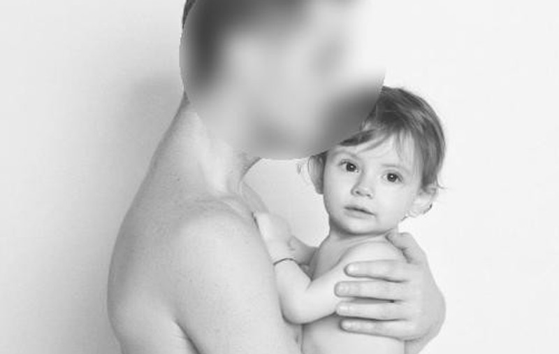GHICEŞTE VEDETA: Ce cântăreţ adorat de fete a devenit un tătic grijuliu