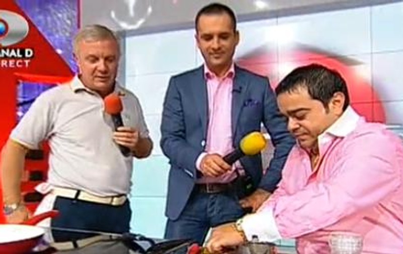 Foto | Adrian Minune are talent de bucătar