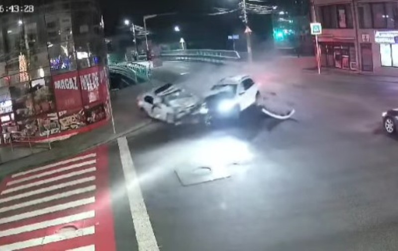 Șoferul cu Porsche, care a băgat trei polițiști în spital în ziua de Crăciun, a fost arestat preventiv