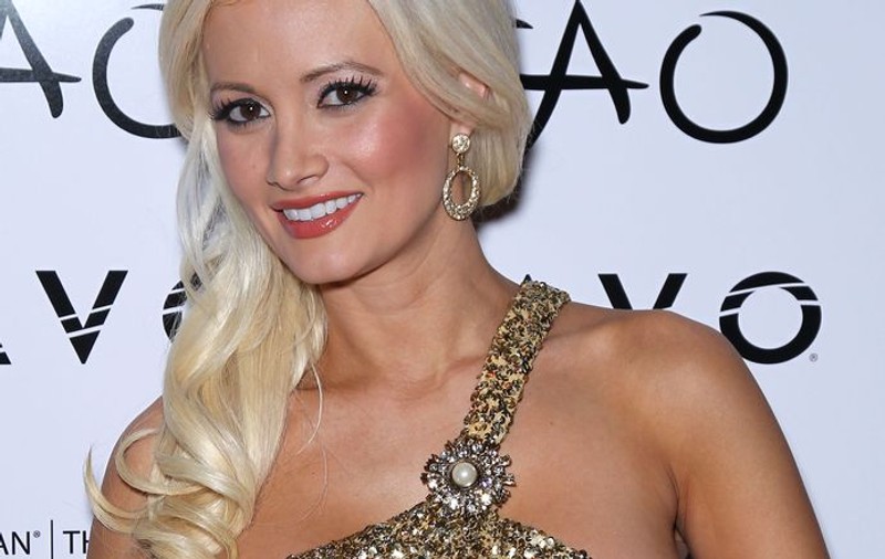 "Iepuraşul" Holly Madison: "Am fost şocată să aflu că Hugh Hefner s-a logodit"