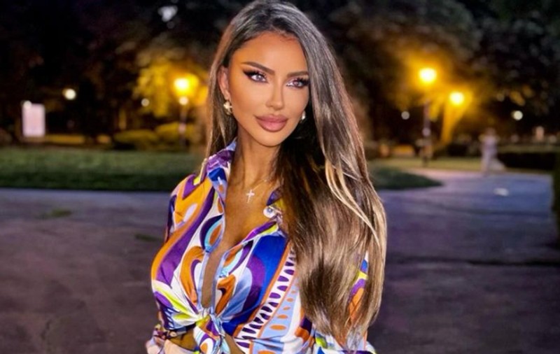 Bianca Drăgușanu, dusă la audieri într-un dosar de evaziune fiscală. Aducea haine din Turcia și le vindea, fără a declara veniturile