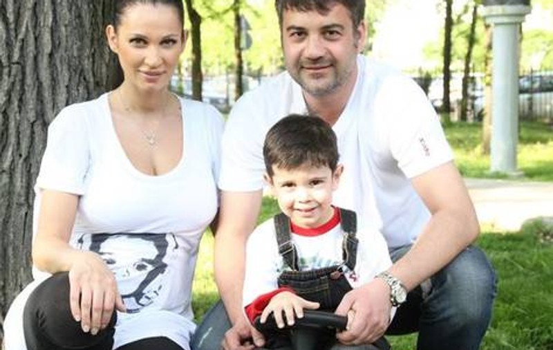 Nicoleta Luciu s-a gândit cum își va boteza doi dintre bebeluși. Cum crezi se va numi al treilea?