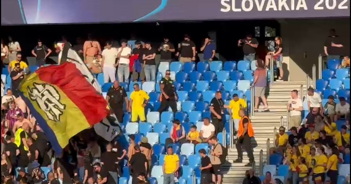 Imagine realizată de Libertatea pe stadionul din Bratislava