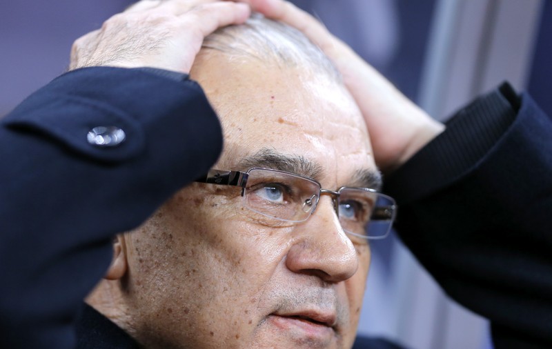 Selecţionerul Iordănescu, atacat de un fost elev: "Numai la noi, în România, sunt astfel de discuţii!"