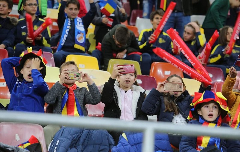 Moment fabulos pe Arena Națională! Zeci de mii de copii au intonat ”Deșteaptă-te, române!”. România - Norvegia 1-1
