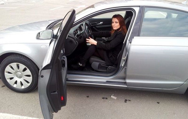 Valentina Ionescu a rămas fără bolidul de zeci de mii de euro