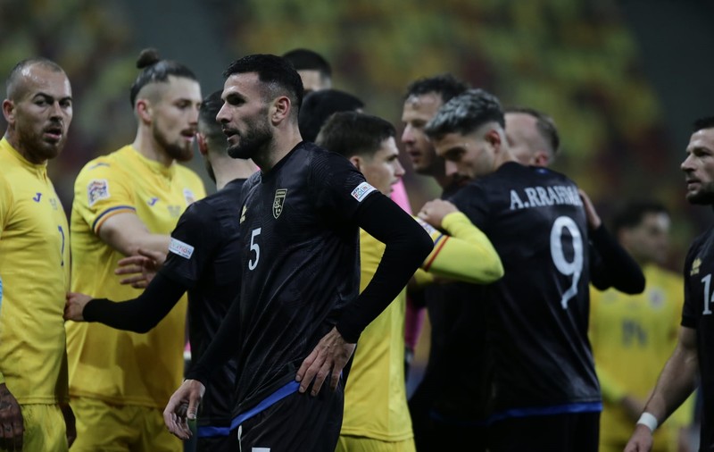Decizia UEFA: România a câștigat cu 3-0 la masa verde meciul cu Kosovo, în care oaspeții au ieșit de pe teren
