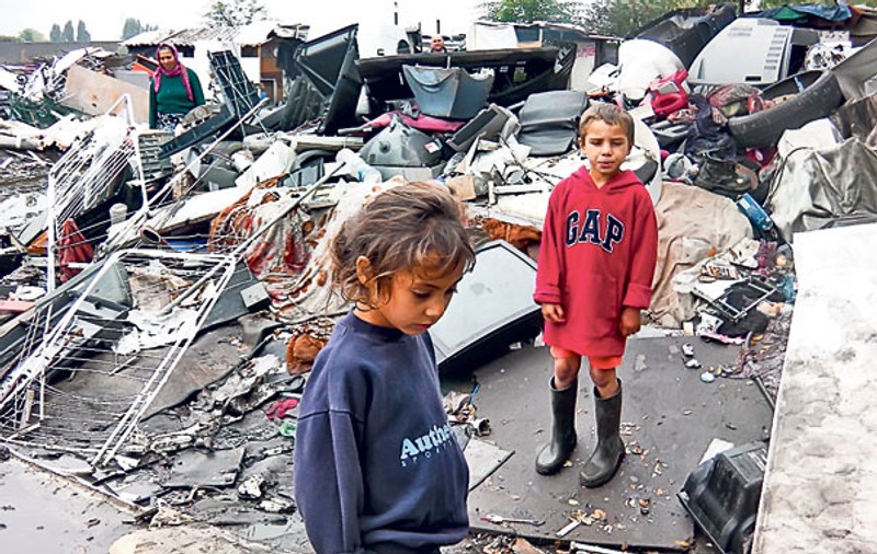 Francezii se iau iar de romii din România | Să stea în ţara lor, să nu mai vină pe la noi!