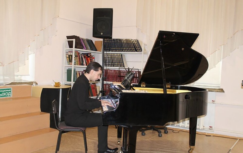Un pianist rus, opozant al războiului din Ucraina, a murit într-o închisoare din Siberia