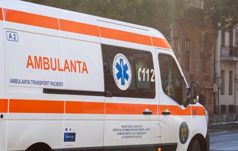 O fetiță de 6 ani din Vrancea a fost găsită fără suflare de tatăl ei, la scurt timp după ce ar fi acuzat dureri de burtă. Micuța ar fi fost la spital în aceeași zi