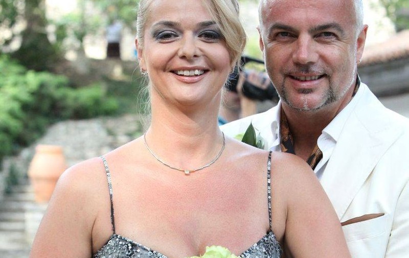 IULIANA MARCIUC şi ADRIAN ENACHE nu s-au logodit niciodată! Duhovnicul prezentatoarei de televiziune face dezvăluiri!