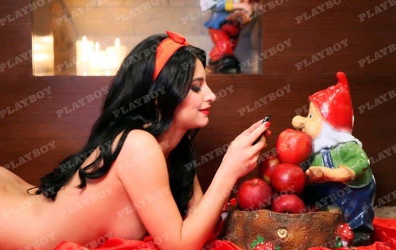 Gina Maican este "Albă ca Zăpada", în noul număr Playboy | FOTO