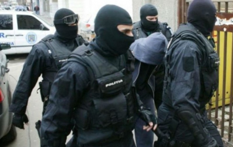 Hoți din Timișoara, prinși în flagrant. Infractorii voiau să vândă unelte în valoare de 10.000 de euro